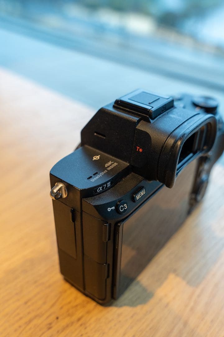 Sony α7 III ミラーレス一眼 ボディ【充電器、ストラップ付き】