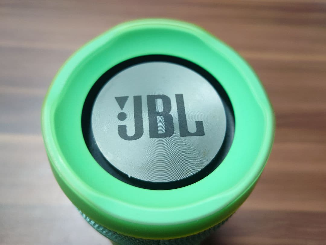 【美品】JBL CHARGE3ポータブルBluetoothスピーカー収納ケース付