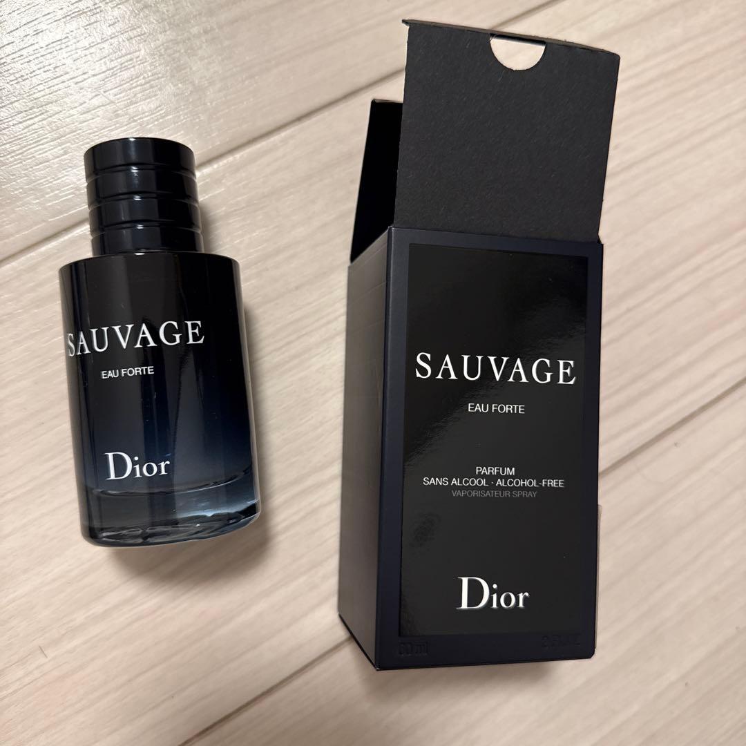 【新品未使用】DIOR ソヴァージュ オー フォルト パルファン 60ml