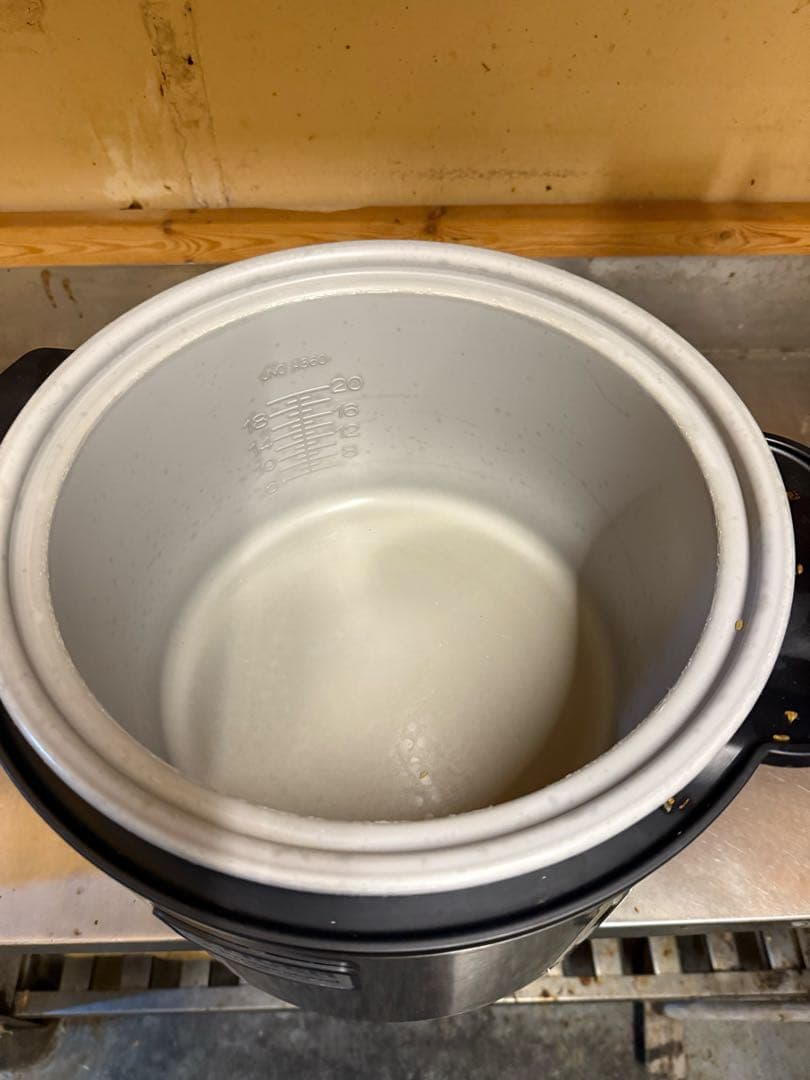 TIGER プロフェッショナル炊飯器　タイガー炊飯ジャー