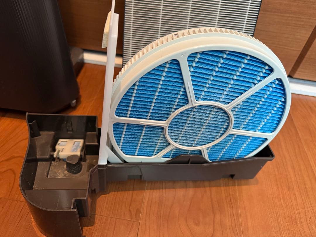 ❶ シャープ　加湿空気清浄機　KC-F70-T　美品　ブラウン