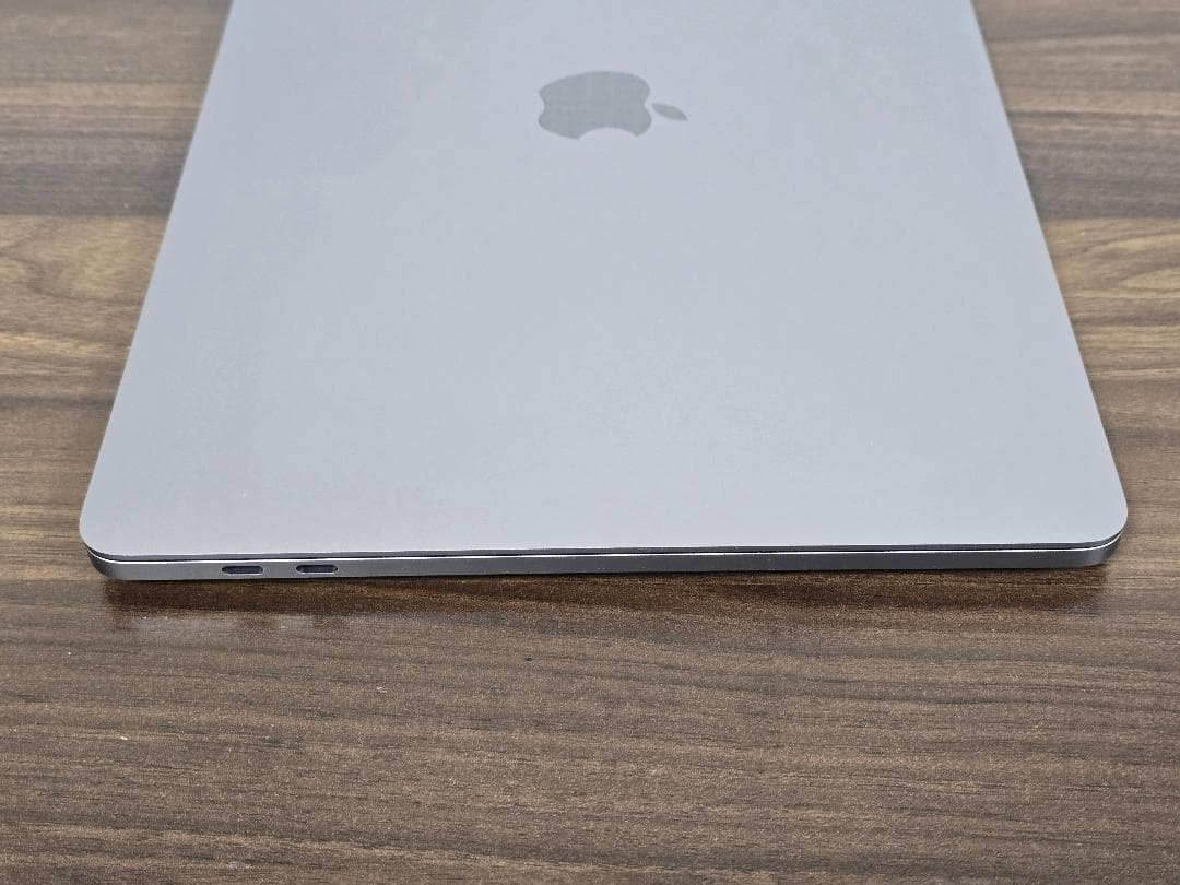 充電45 MacBookPro 2020 13インチ i5 256G D3