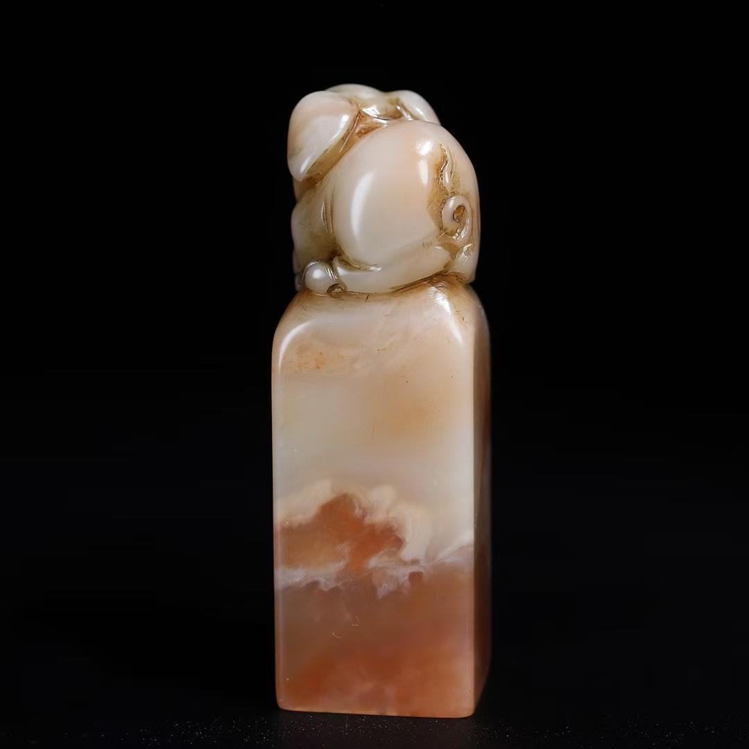 中国古美術 旧蔵 寿山芙蓉凍石〈祝福〉福猪鈕 印章 篆刻 印材 印鑑 文房置物