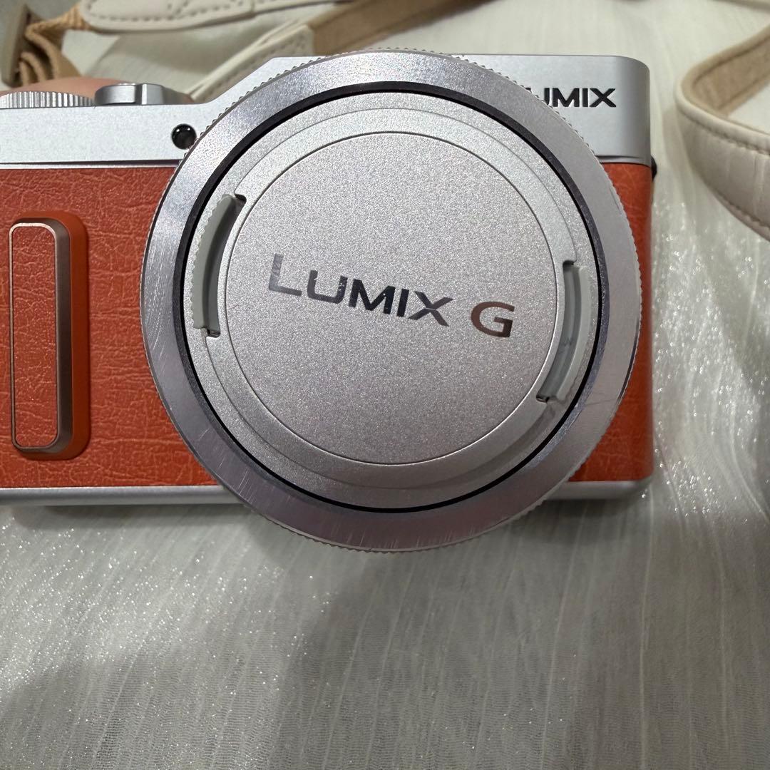 一眼レフカメラ　LUMIX GF10W