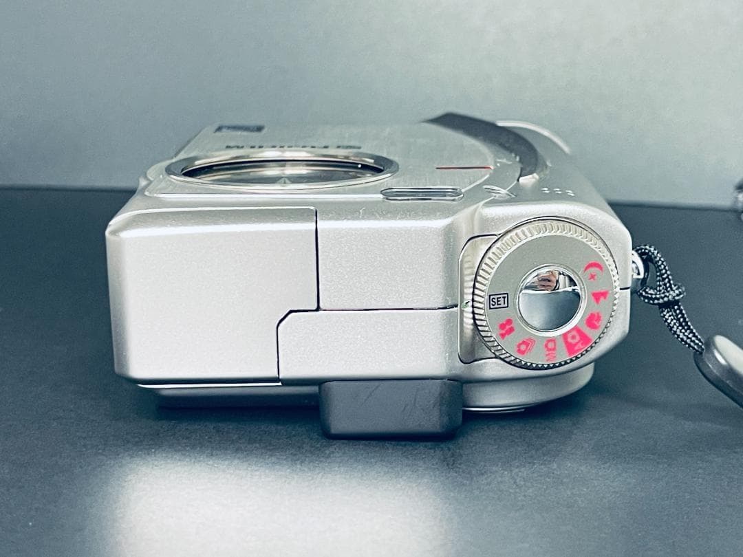概ね美品　FUJIFILM FinePix 4700z デジタルカメラ