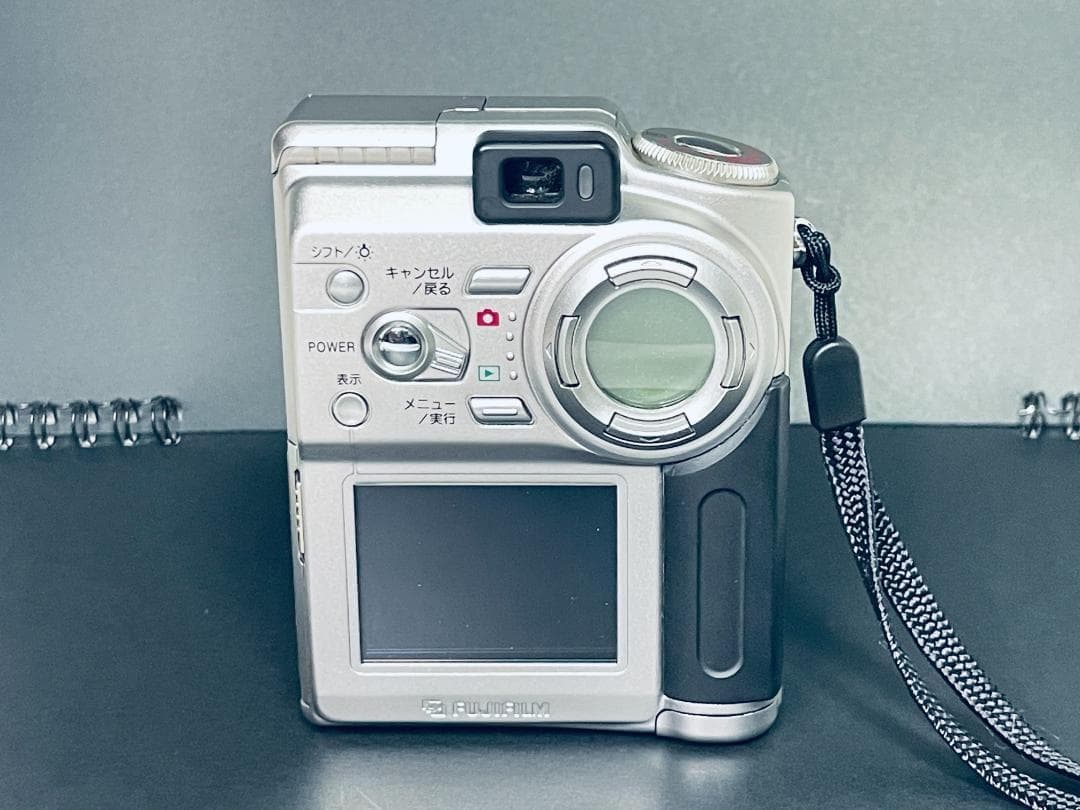 概ね美品　FUJIFILM FinePix 4700z デジタルカメラ