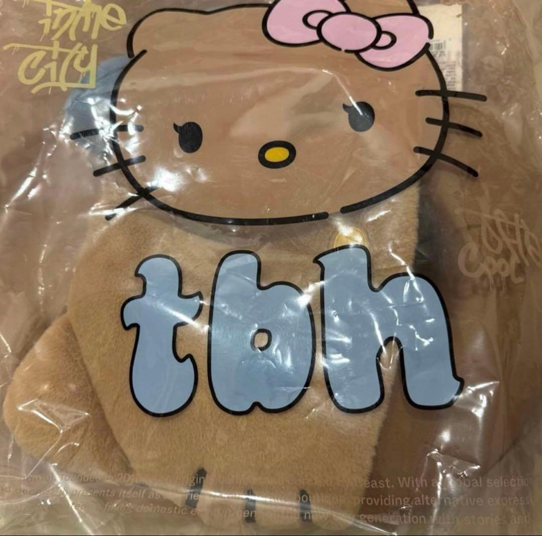 海外限定Hello Kitty x TBH ネックピロー　12