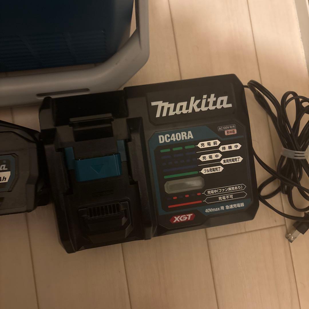 マ*ア様 Makita 40V 冷温庫 DC18RA バッテリー付き
