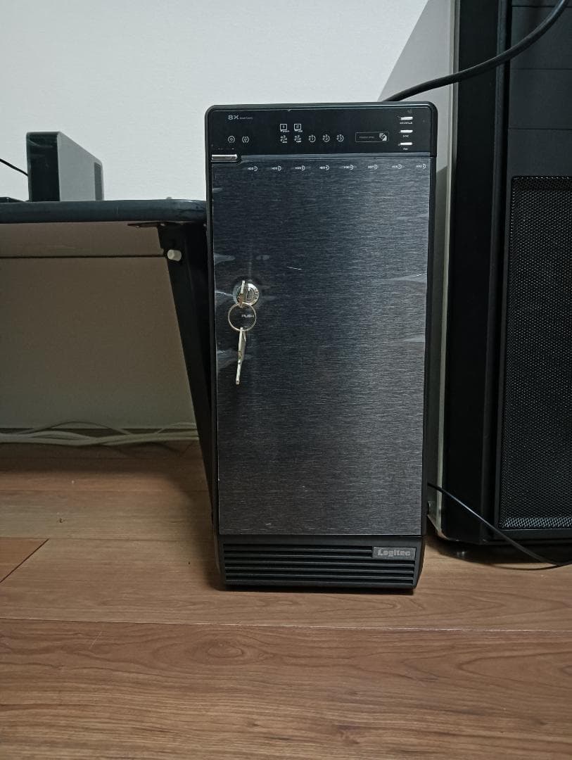 ★ロジテック　HDD ケース 3.5インチ ガチャベイ LHR-8BNHEU3★
