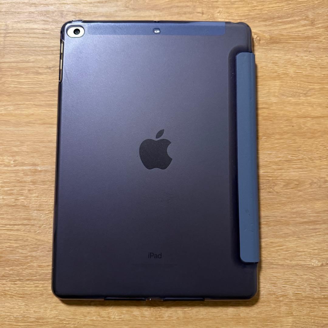 【美品】iPad 9.7インチ　2017 第5世代