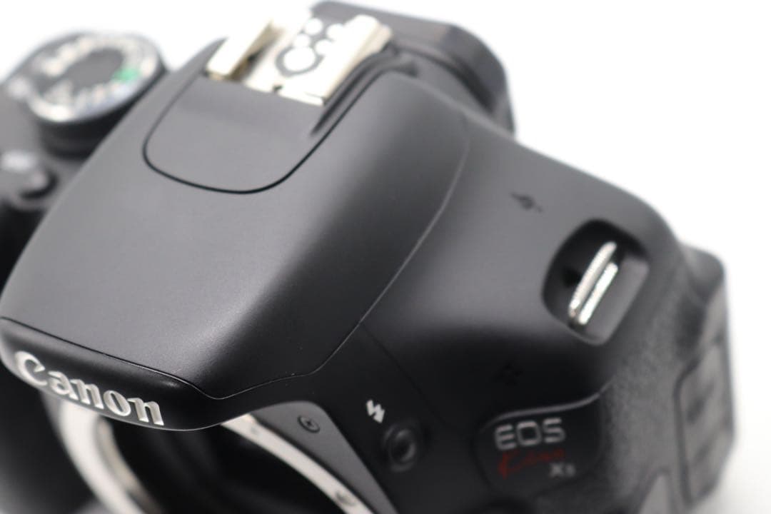 美品 【Canon EOS Kiss X5 ダブルレンズセット】 安心保証あり