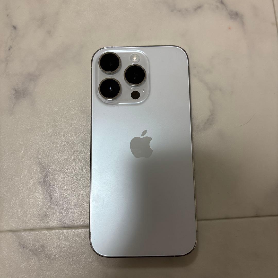 Apple iPhone 14 Pro シルバー 、ケース付き