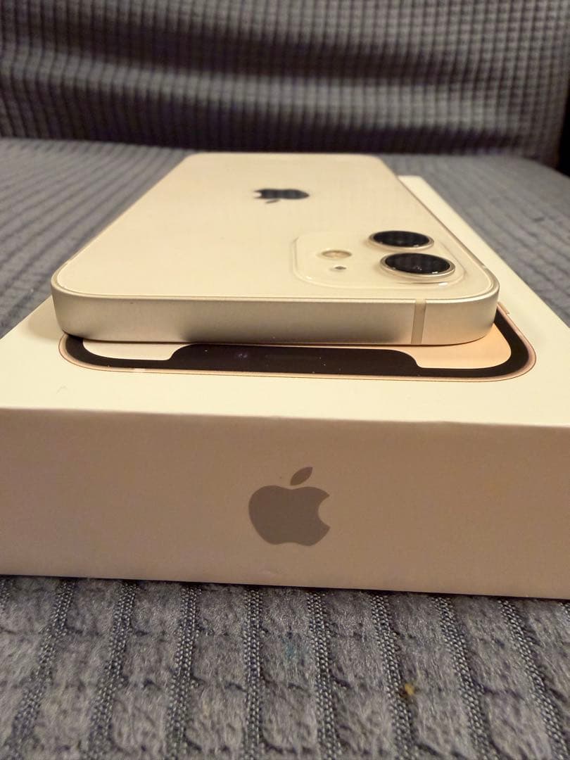 Apple iPhone 12 64GB ホワイト 本体