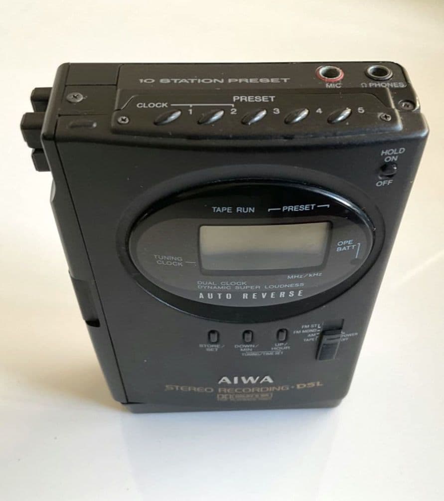 アイワ ポータブルカセットプレーヤー PB-3付属 ケース付き レトロ ジャンク