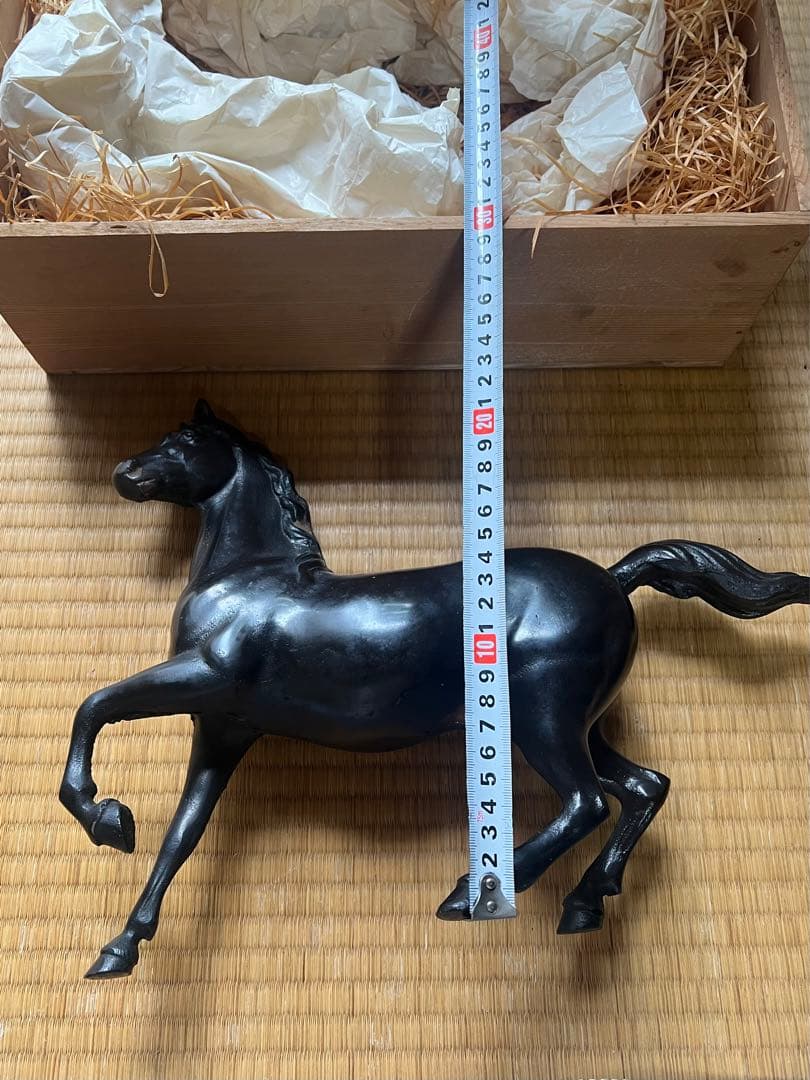 金属製・馬・置物