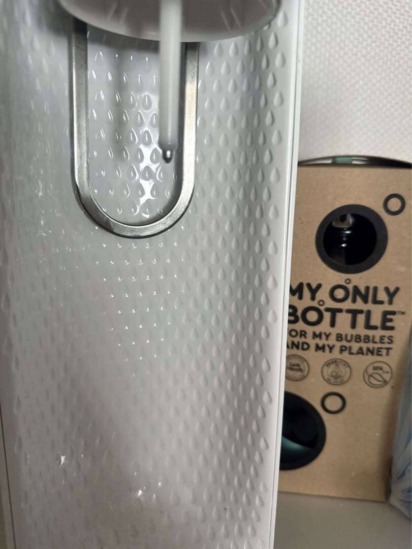 sodastream 炭酸水メーカー ホワイト 専用ボトル付き