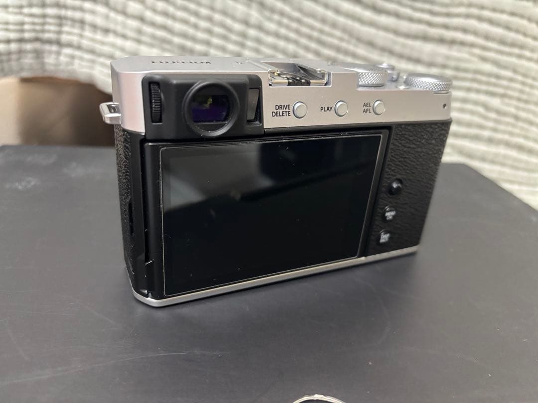 【極美品】FUJIFILM X-E4 レンズキット ショット数377回付属品完備