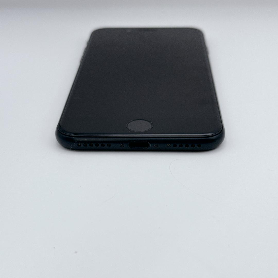 【美品】iPhone SE 第3世代 64GB SIMフリー MMYC3J/A