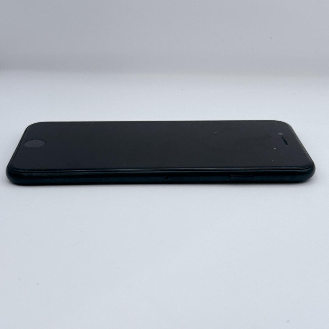 【美品】iPhone SE 第3世代 64GB SIMフリー MMYC3J/A
