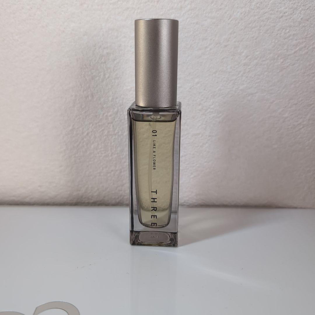 THREEエッセンシャルセンツ R01 LIKE A FLOWER 30ml