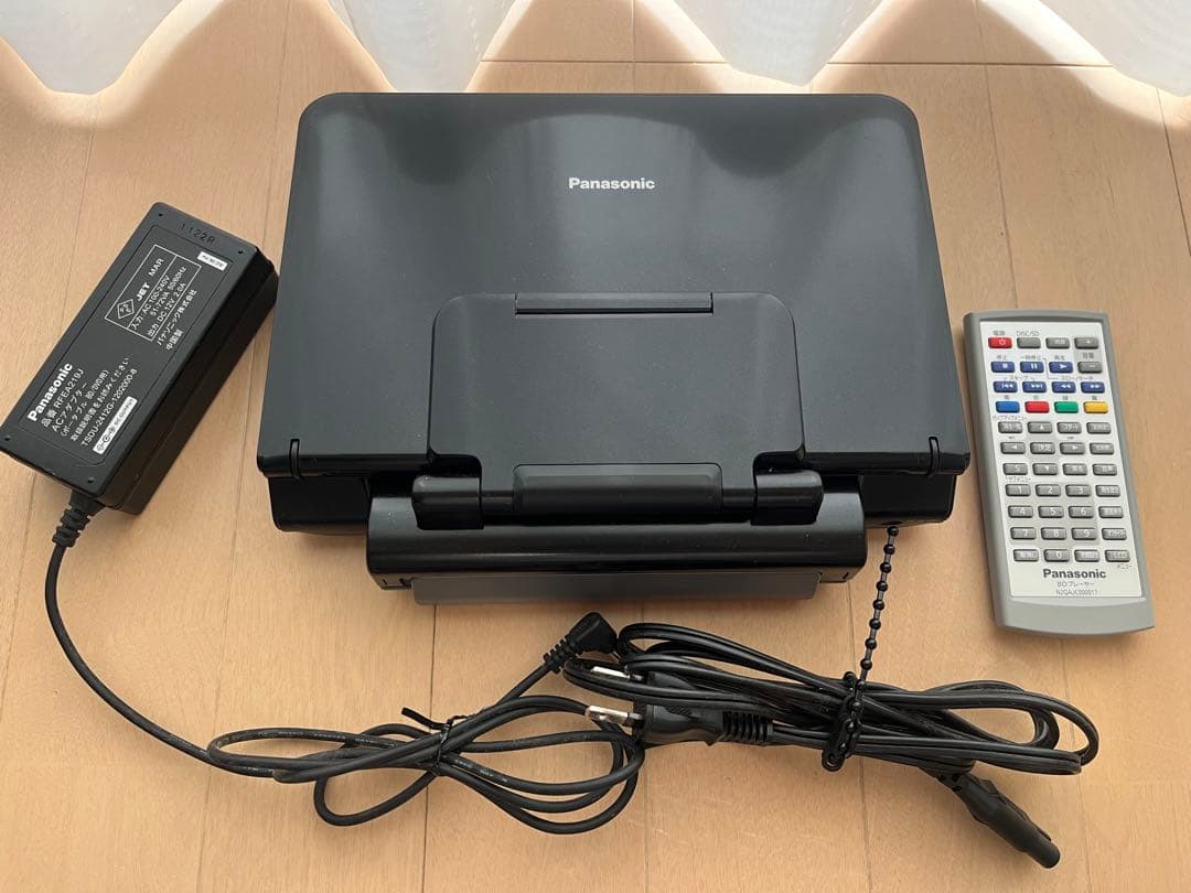 Panasonic DMP-BD30 ポータブルブルーレイプレーヤー
