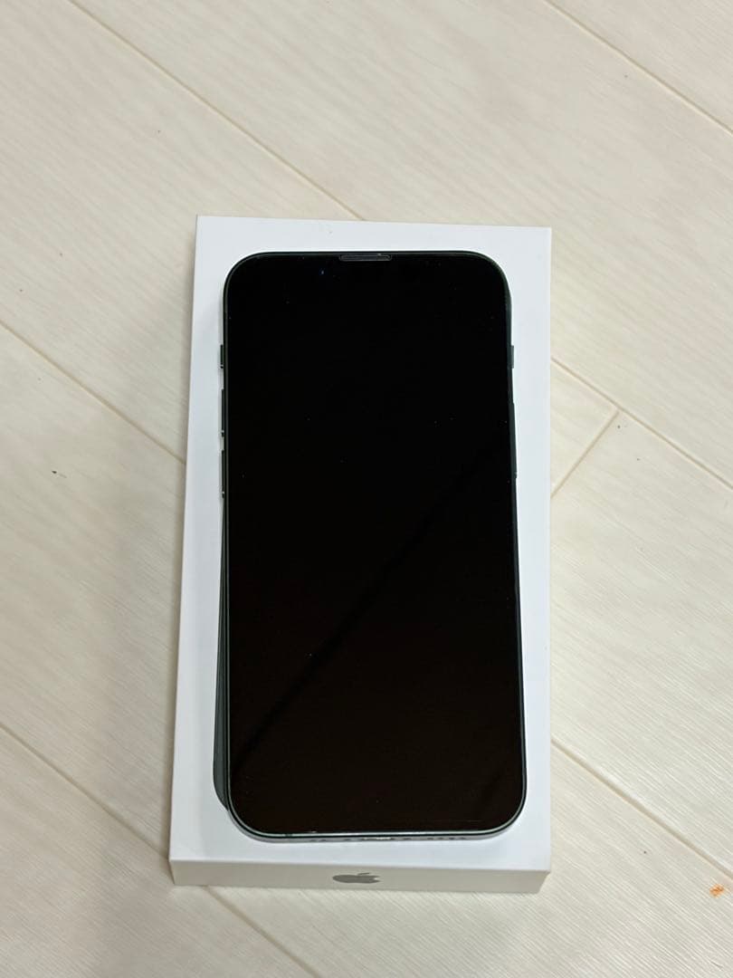 k*a様 Apple iPhone 13 ミッドナイトグリーン 本体