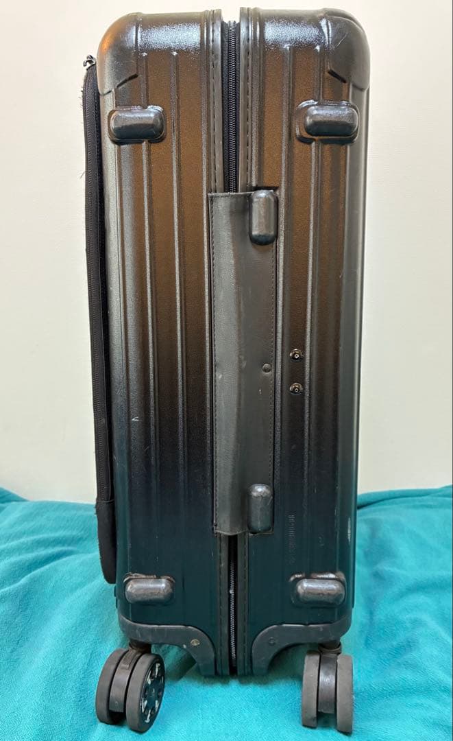 【程よい使用感】リモワ RIMOWA ボレロ 完了品 4輪 2〜3泊 黒