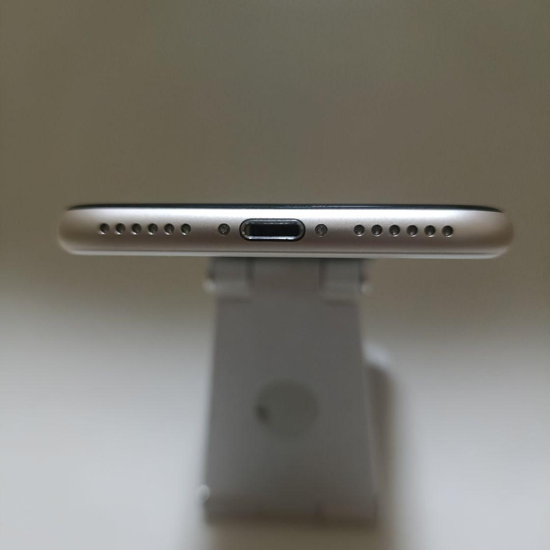 iPhone SE (第3世代)スターライト バッテリー残98% 純正バッテリー