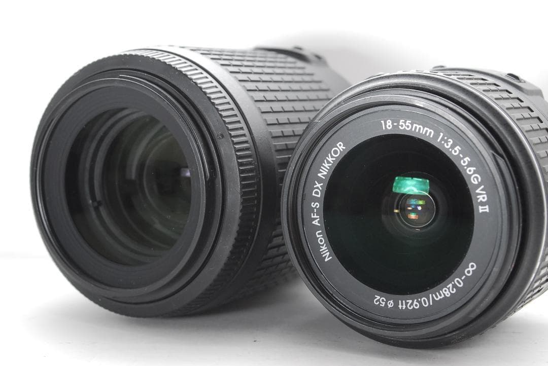 【極上美品】　Nikon D3300　スマホ転送　希少カラー　レッド