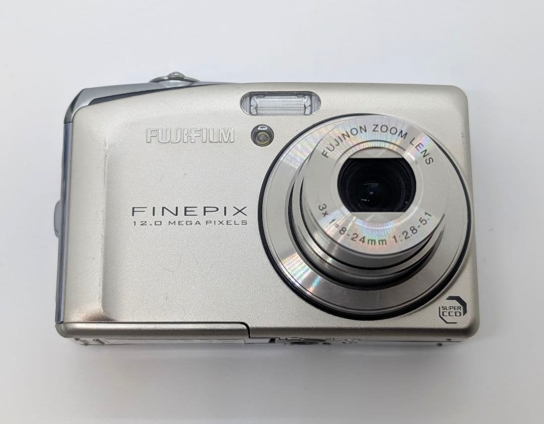 FUJIFILM Finepix F50fd 12MP デジタルカメラ 動作品