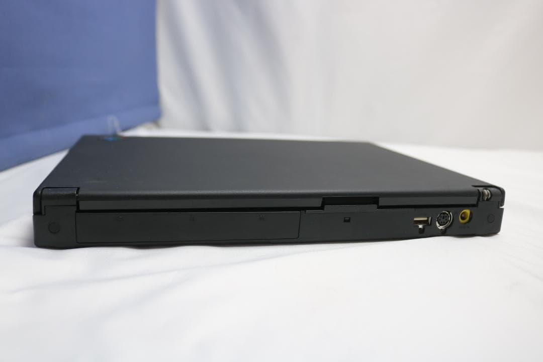 IBM ThinkPad 560X WIN98　稼働品