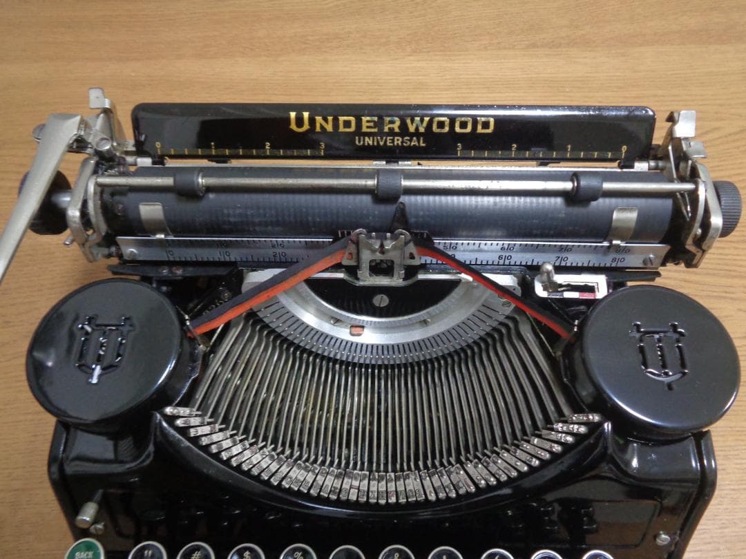 実働品　UNDERWOOD UNIVERSAL アンダーウッドタイプライター