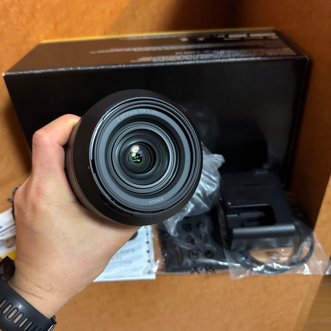 (美品)Nikon Z 6iiミラーレス一眼カメラ 24-70mmレンズ付き