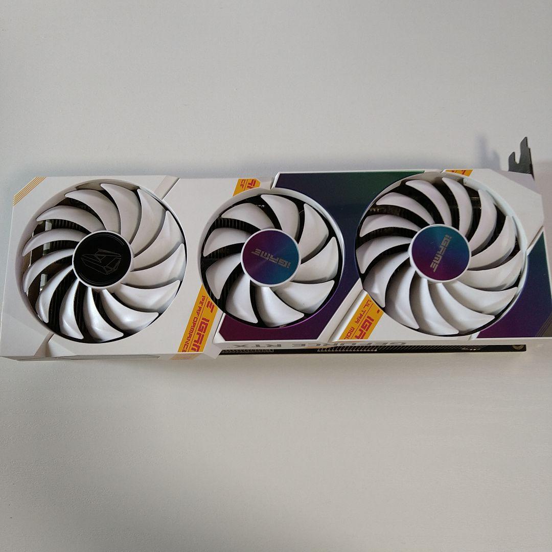GeForce RTX 3070 グラフィックボード ホワイト