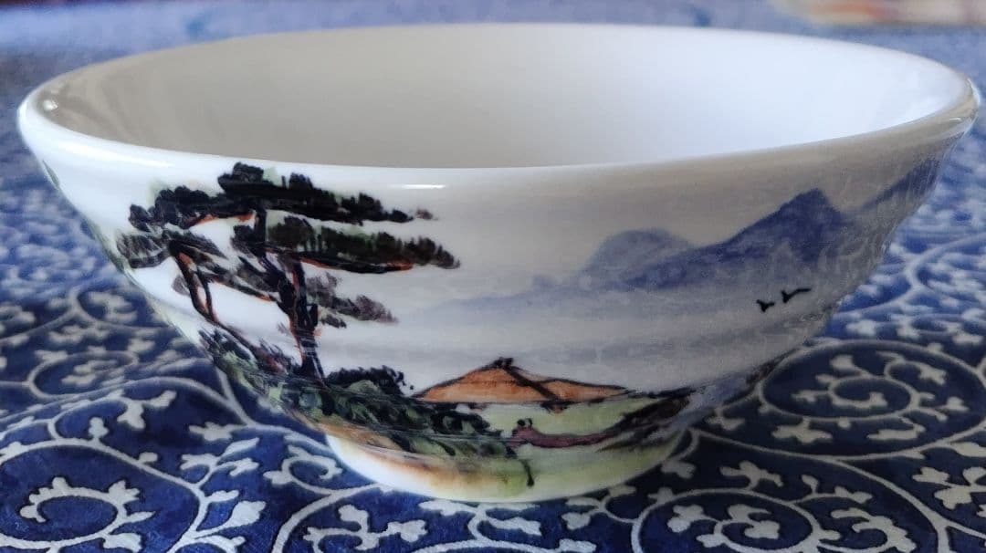 中華陶瓷　茶碗　平茶碗　広口茶碗　山水色絵　手描き　台湾　中国　陶磁器　茶道具