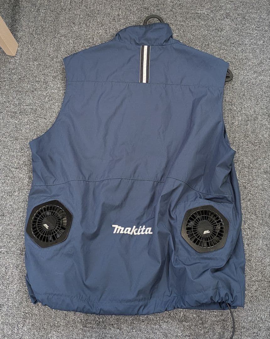 マキタ 空調服 ベスト、ジャケット L　バッテリー3個、充電器付き