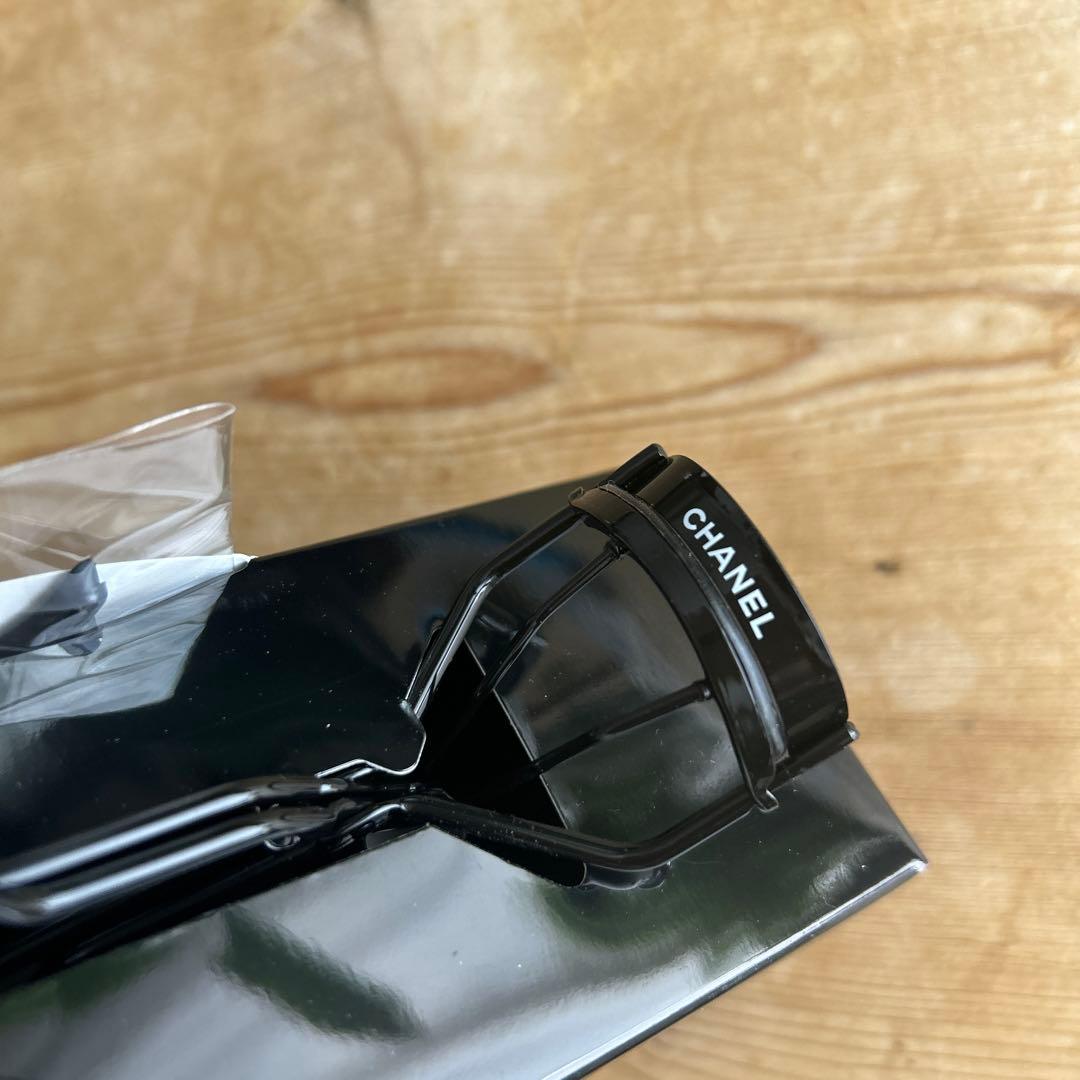 新品未使用　シャネル　CHANEL  ビューラー　アイラッシュ
