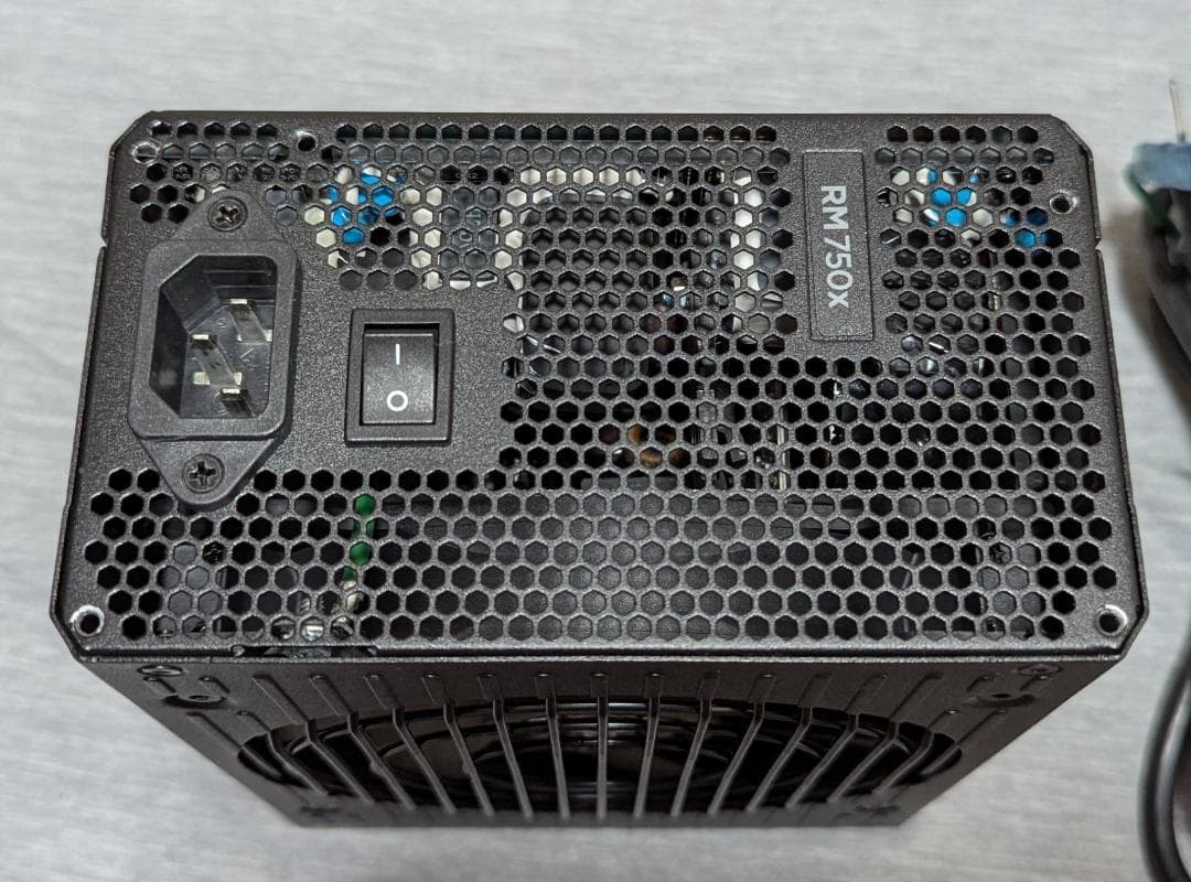 コルセア Corsair RM750x 電源
