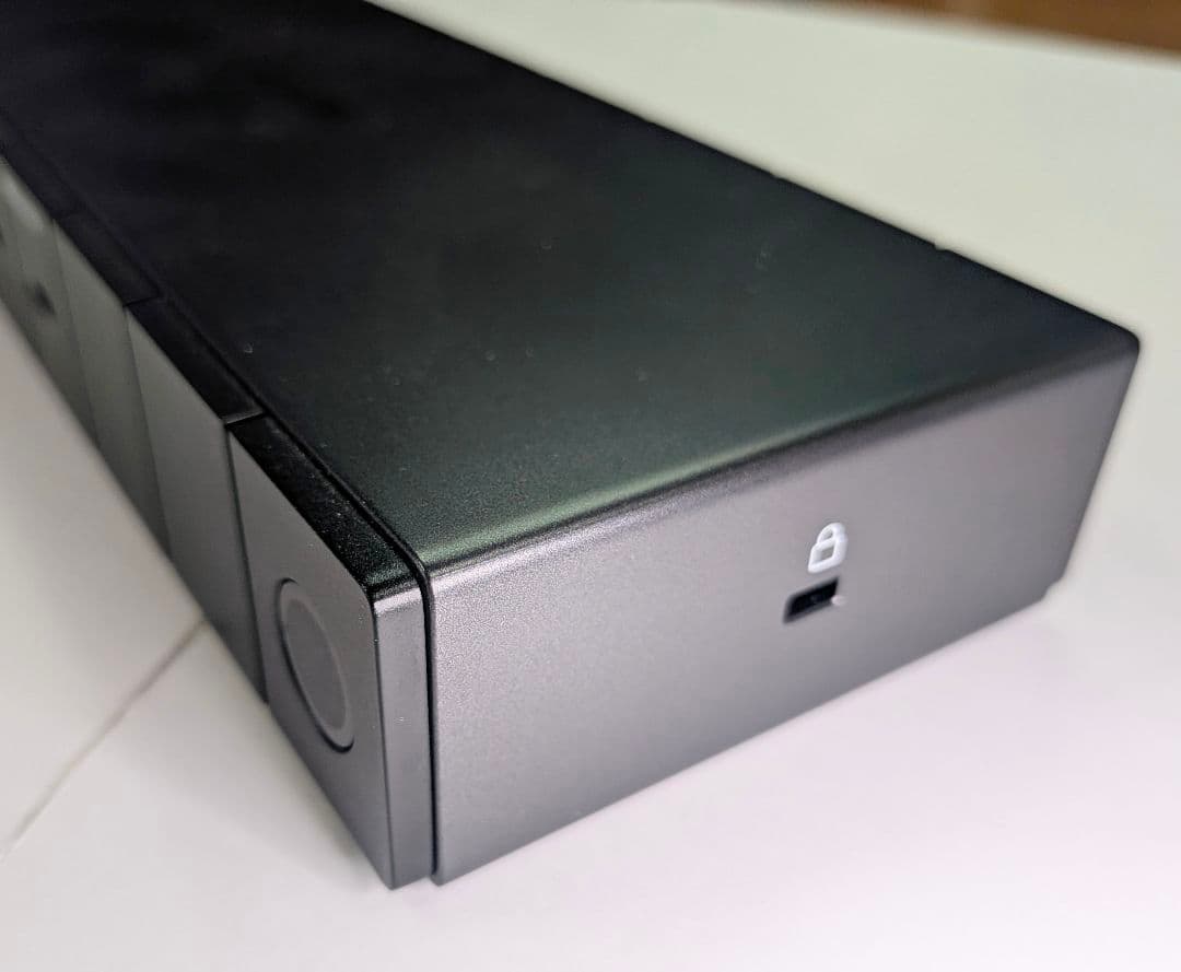 分配器・切替器 Anker 778 Thunderbolt Docking Station
