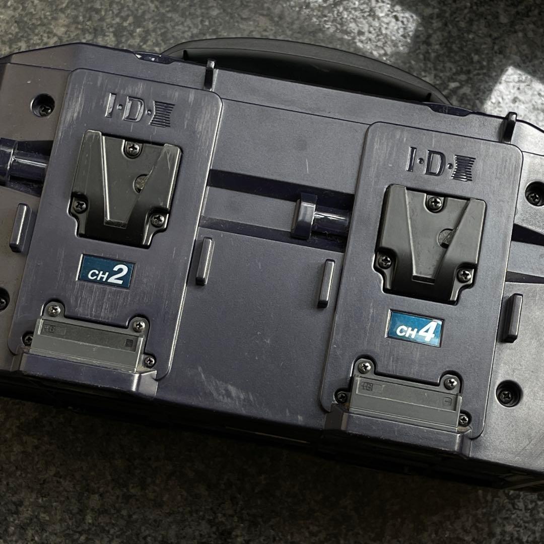 IDX VL-4S 同時充電器 4連チャージャー、DUO150×2個付き