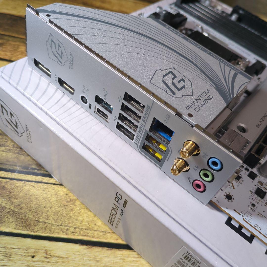 キ*ト様 ASRock B650M PG Riptide WiFi ホワイト