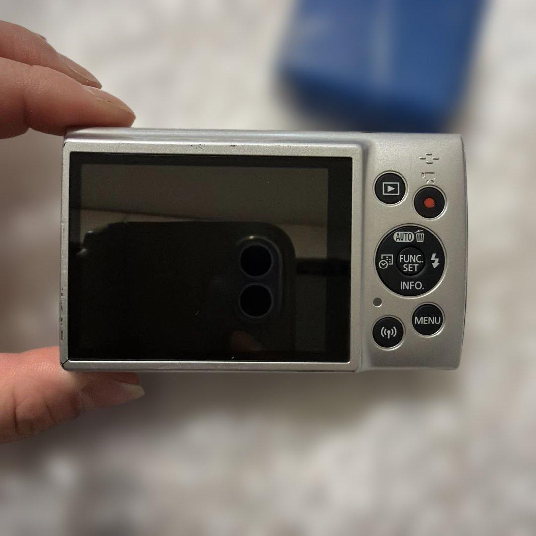 Wi-F搭載 CANON IXY210 シルバー 光学4倍美品