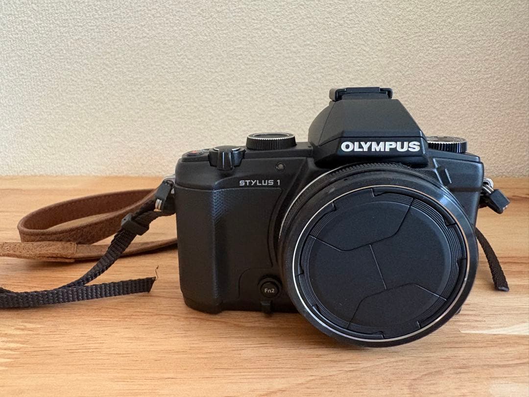 OLYMPUS STYLUS1 オリンパス　スタイラス　デジタルカメラ