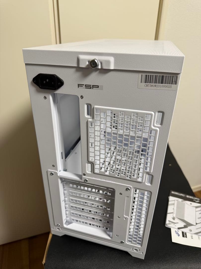 【ケースファン無し・未使用品】FSP CMT580W [White]　PCケース