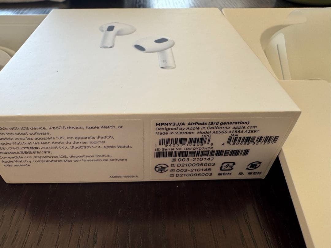 AirPods3rd本体 ホワイト 充電ケース付き　少し難あり