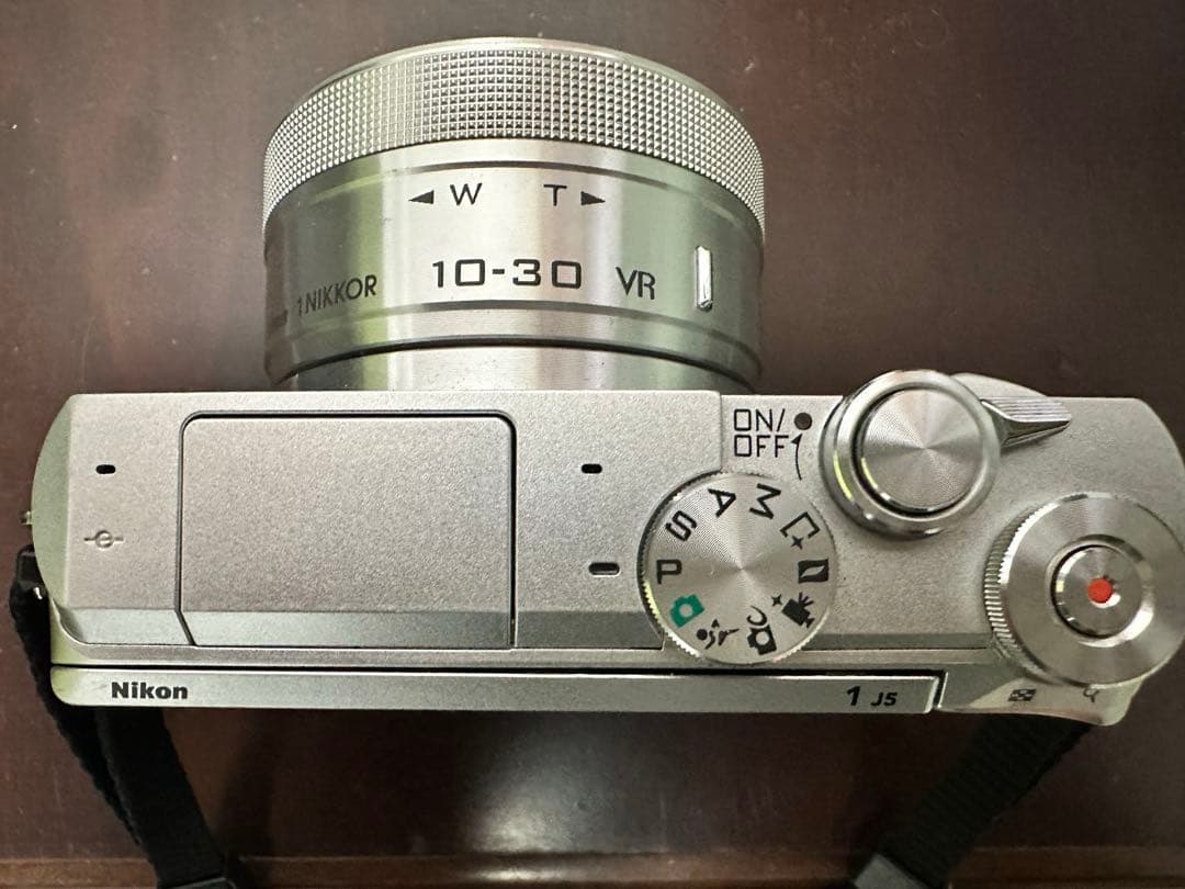 Nikon J5ミラーレスカメラ シルバー➕ 純正Fマウントコネクターセット