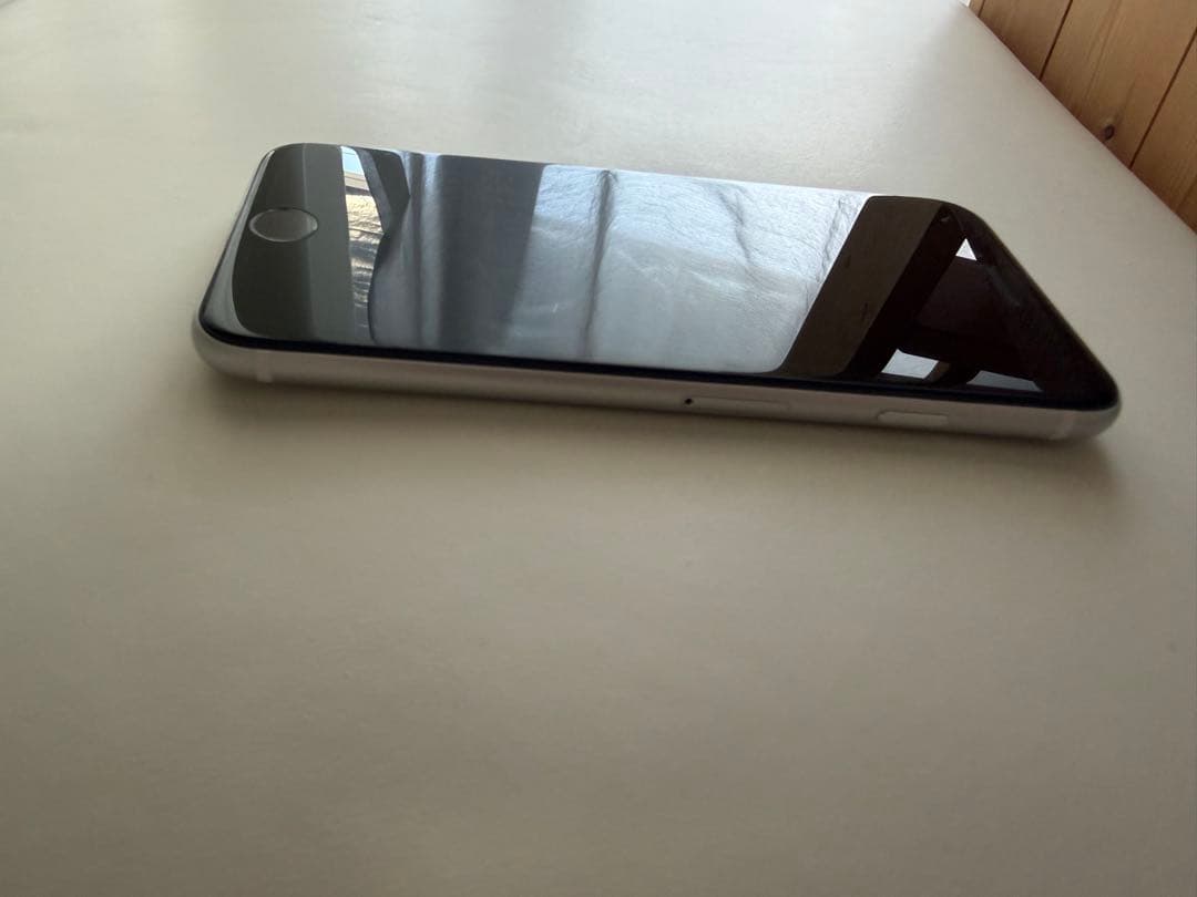 iPhone SE 第二世代 ホワイト SE2 128GB