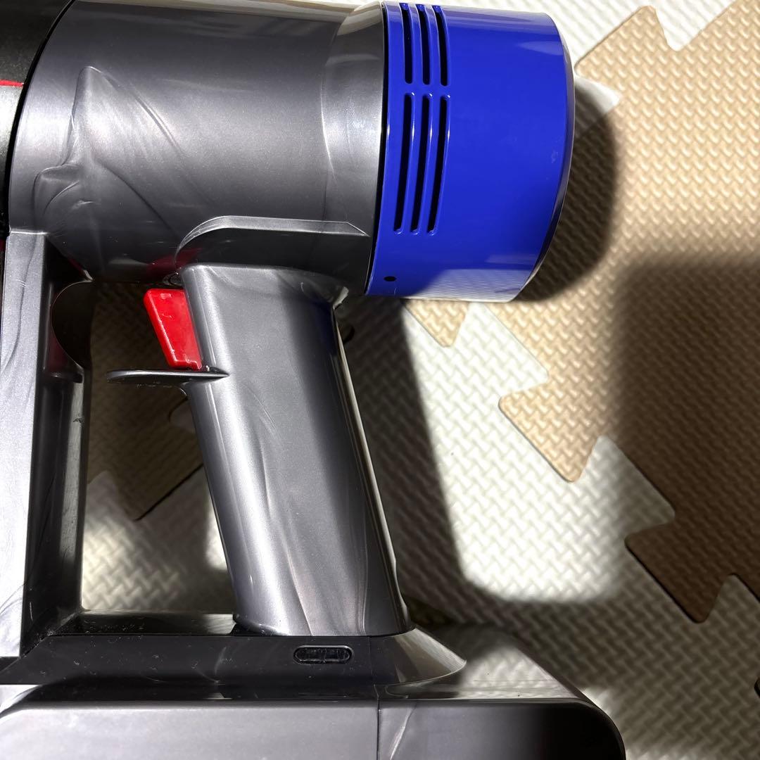 Dyson V8 fluffy 本体