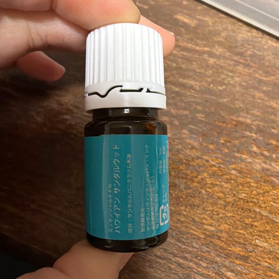Young Living サンダルウッド エッセンシャルオイル 5ml
