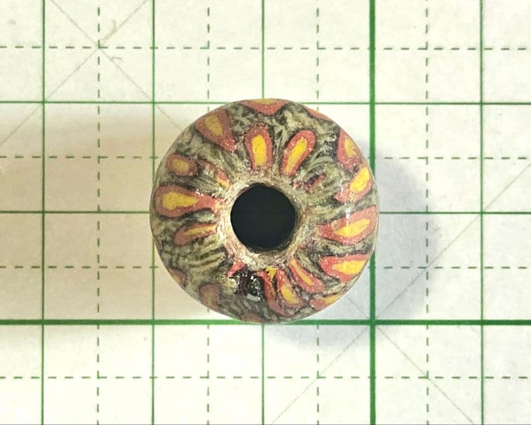 アンティーク ジャワ玉 いわゆる…　トカゲ模様…でしょうか。